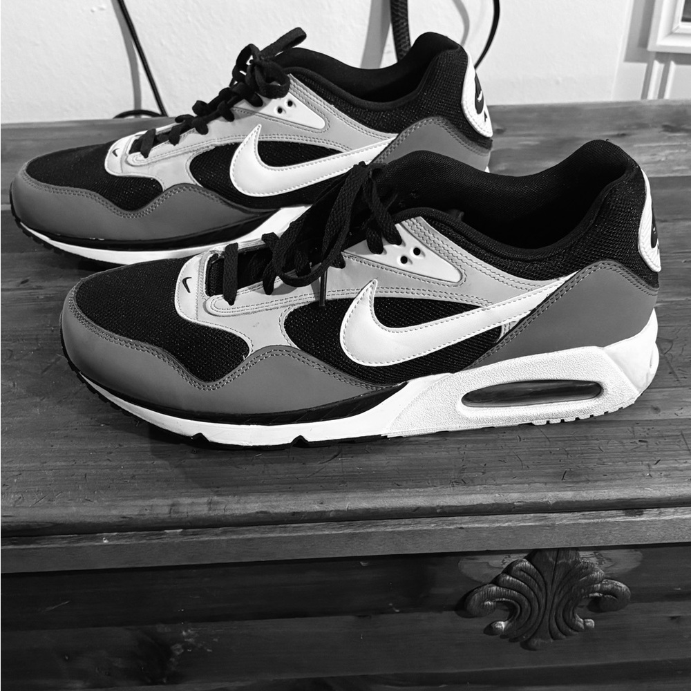 Nike Black and Gray Athletic Shoes